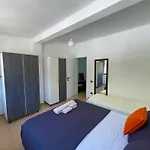 Kloi Beachfront 2*