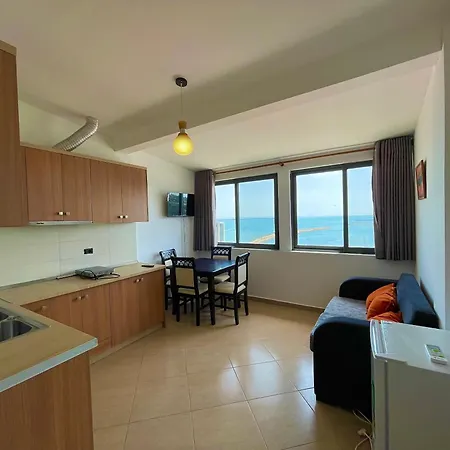 מלון Kloi Beachfront Shëngjin