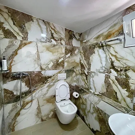 Kloi Luxe Appart-hotel Hotel