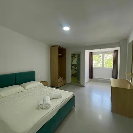 Kloi Luxe Appart-hotel 2*