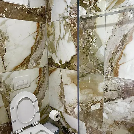 Kloi Luxe Appart-hotel Hotell 2*