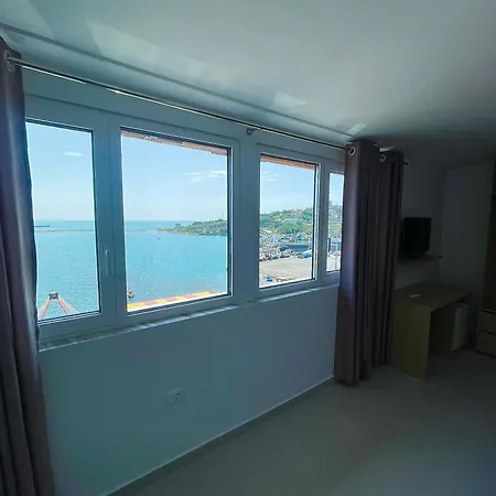 Kloi Luxe Appart-hotel 2*