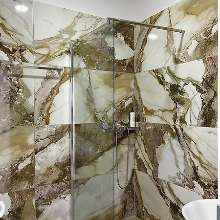 Kloi Luxe Appart-hotel Hotel Shëngjin