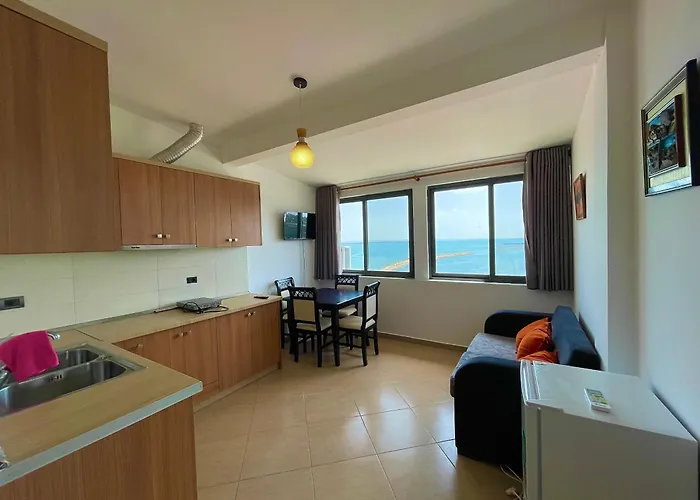 Otel Kloi Beachfront Shëngjin