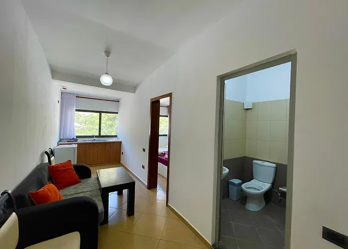 Kloi Beachfront Hotell 2*