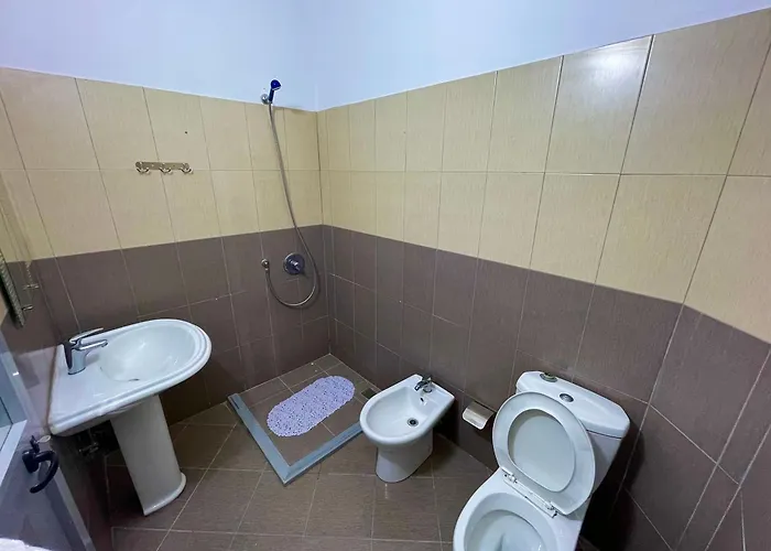 Kloi Beachfront Hotel